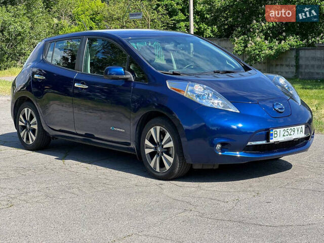 Синий Ниссан Лиф, объемом двигателя 0 л и пробегом 101 тыс. км за 10400 $, фото 1 на Automoto.ua