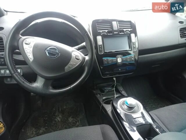 Синий Ниссан Лиф, объемом двигателя 0 л и пробегом 91 тыс. км за 8000 $, фото 11 на Automoto.ua