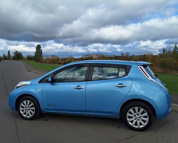 Синий Ниссан Лиф, объемом двигателя 0 л и пробегом 141 тыс. км за 7150 $, фото 12 на Automoto.ua