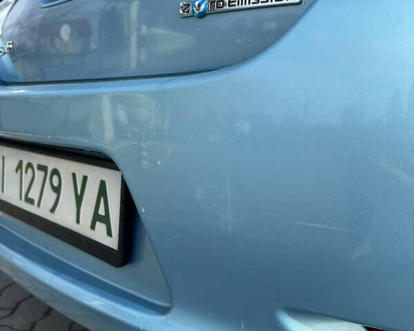Синий Ниссан Лиф, объемом двигателя 0 л и пробегом 105 тыс. км за 10000 $, фото 26 на Automoto.ua