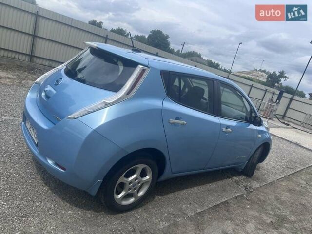 Синий Ниссан Лиф, объемом двигателя 0 л и пробегом 109 тыс. км за 6800 $, фото 6 на Automoto.ua
