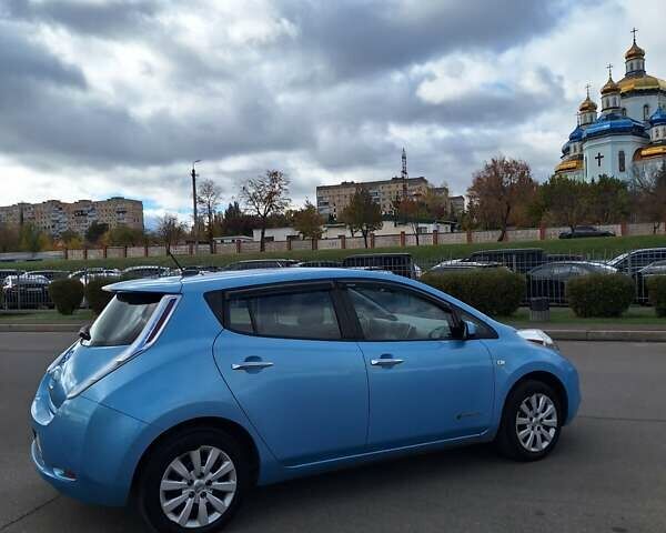 Синий Ниссан Лиф, объемом двигателя 0 л и пробегом 141 тыс. км за 7150 $, фото 8 на Automoto.ua
