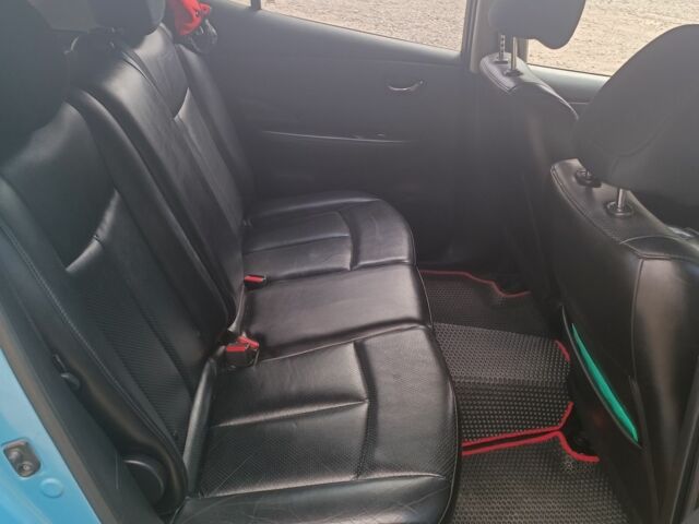 Синий Ниссан Лиф, объемом двигателя 0 л и пробегом 100 тыс. км за 7000 $, фото 4 на Automoto.ua