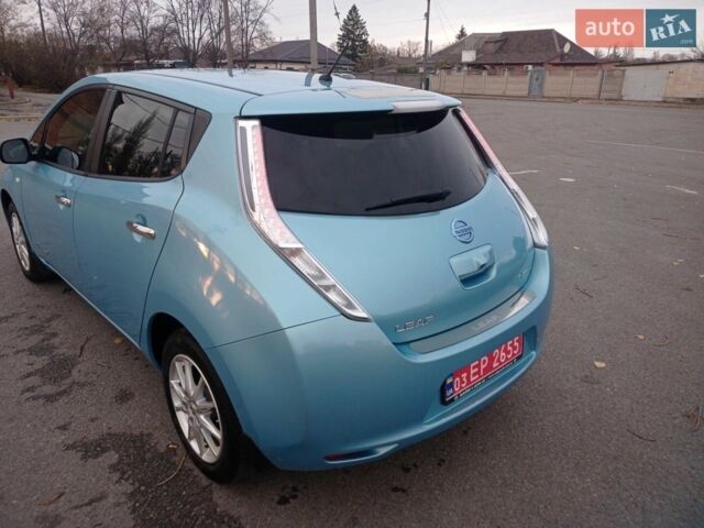 Синий Ниссан Лиф, объемом двигателя 0 л и пробегом 91 тыс. км за 8000 $, фото 2 на Automoto.ua