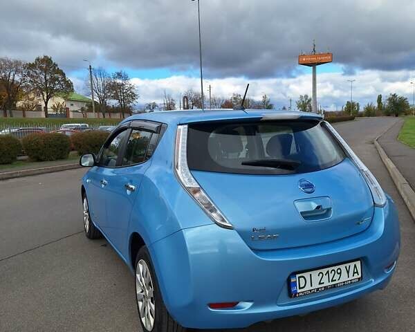 Синий Ниссан Лиф, объемом двигателя 0 л и пробегом 141 тыс. км за 7150 $, фото 10 на Automoto.ua