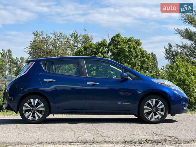 Синий Ниссан Лиф, объемом двигателя 0 л и пробегом 101 тыс. км за 10400 $, фото 2 на Automoto.ua