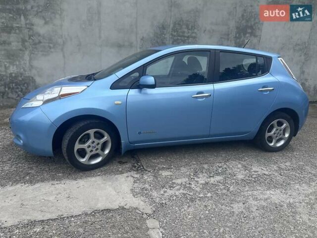 Синий Ниссан Лиф, объемом двигателя 0 л и пробегом 109 тыс. км за 6800 $, фото 9 на Automoto.ua