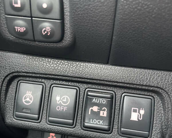 Синий Ниссан Лиф, объемом двигателя 0 л и пробегом 73 тыс. км за 12500 $, фото 8 на Automoto.ua