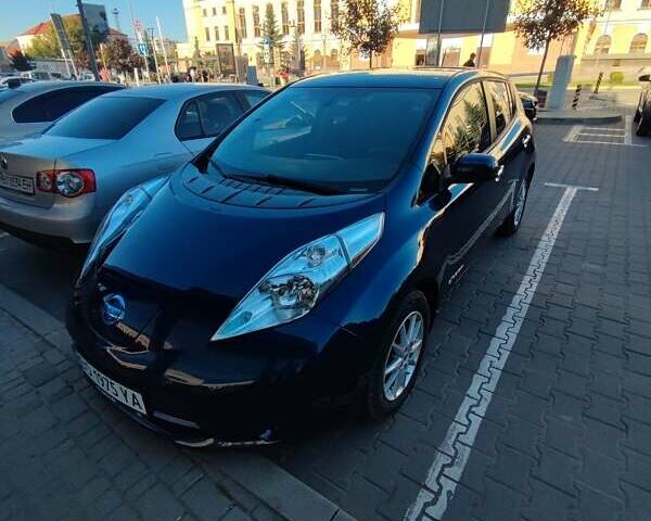 Синий Ниссан Лиф, объемом двигателя 0 л и пробегом 67 тыс. км за 9500 $, фото 3 на Automoto.ua