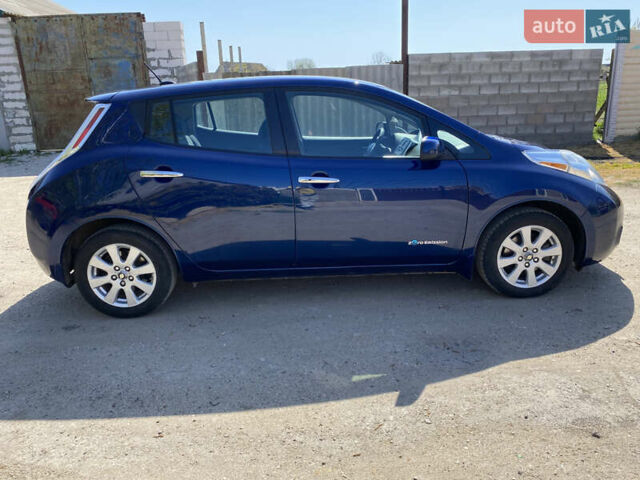 Синий Ниссан Лиф, объемом двигателя 0 л и пробегом 101 тыс. км за 8700 $, фото 11 на Automoto.ua