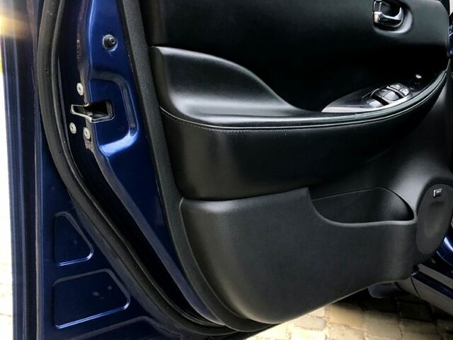 Синий Ниссан Лиф, объемом двигателя 0 л и пробегом 145 тыс. км за 9600 $, фото 11 на Automoto.ua