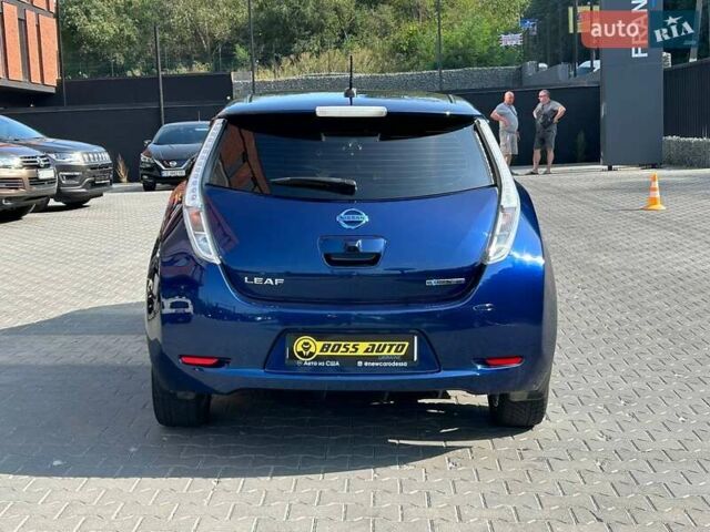 Синий Ниссан Лиф, объемом двигателя 0 л и пробегом 111 тыс. км за 8500 $, фото 4 на Automoto.ua