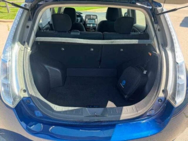 Синий Ниссан Лиф, объемом двигателя 0 л и пробегом 118 тыс. км за 8000 $, фото 8 на Automoto.ua