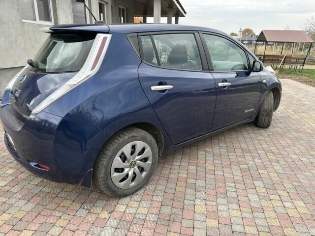Синий Ниссан Лиф, объемом двигателя 0 л и пробегом 180 тыс. км за 7000 $, фото 6 на Automoto.ua