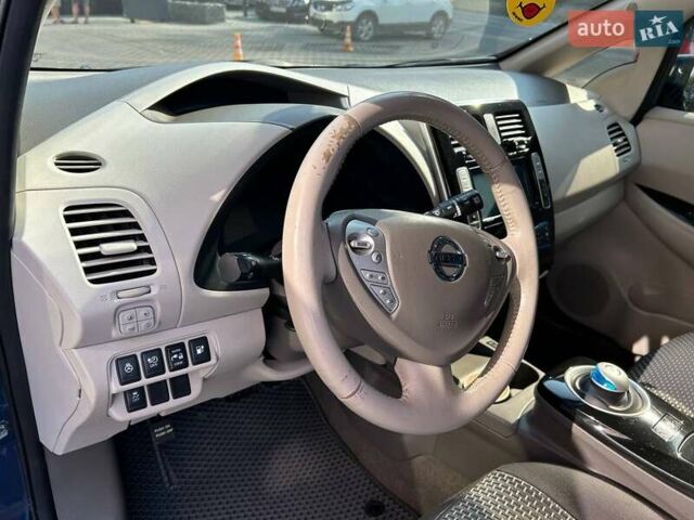 Синий Ниссан Лиф, объемом двигателя 0 л и пробегом 111 тыс. км за 8500 $, фото 7 на Automoto.ua