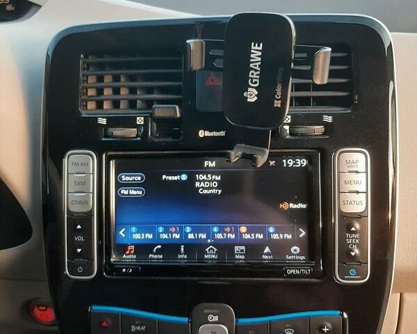 Синий Ниссан Лиф, объемом двигателя 0 л и пробегом 129 тыс. км за 8200 $, фото 20 на Automoto.ua