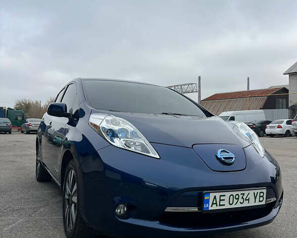 Синий Ниссан Лиф, объемом двигателя 0 л и пробегом 53 тыс. км за 10300 $, фото 1 на Automoto.ua