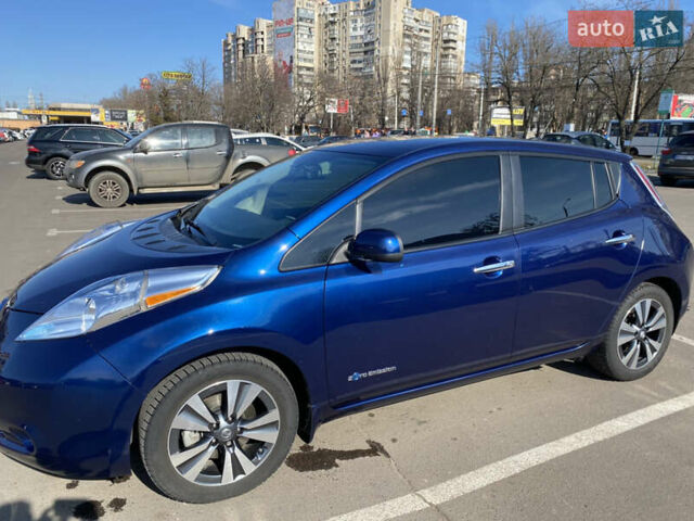 Синий Ниссан Лиф, объемом двигателя 0 л и пробегом 94 тыс. км за 7000 $, фото 7 на Automoto.ua
