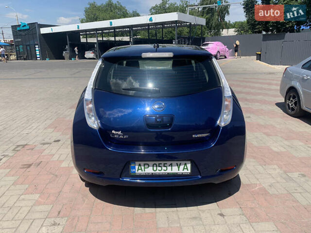 Синий Ниссан Лиф, объемом двигателя 0 л и пробегом 59 тыс. км за 10000 $, фото 19 на Automoto.ua