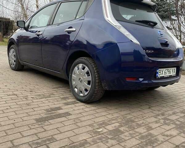 Синий Ниссан Лиф, объемом двигателя 0 л и пробегом 56 тыс. км за 6500 $, фото 5 на Automoto.ua