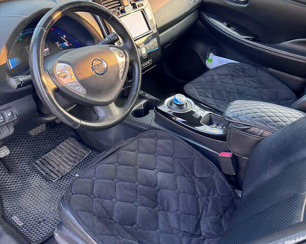 Синий Ниссан Лиф, объемом двигателя 0 л и пробегом 98 тыс. км за 7500 $, фото 8 на Automoto.ua