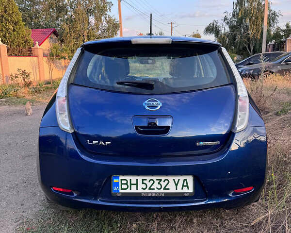 Синий Ниссан Лиф, объемом двигателя 0 л и пробегом 98 тыс. км за 7500 $, фото 17 на Automoto.ua