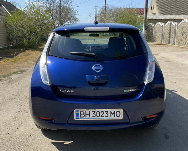 Синий Ниссан Лиф, объемом двигателя 0 л и пробегом 101 тыс. км за 8700 $, фото 8 на Automoto.ua