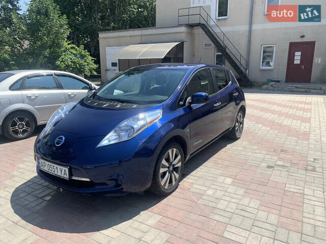 Синий Ниссан Лиф, объемом двигателя 0 л и пробегом 59 тыс. км за 10000 $, фото 23 на Automoto.ua