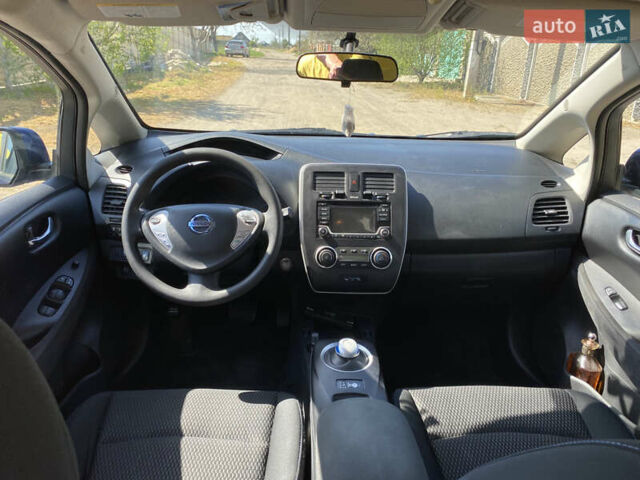 Синий Ниссан Лиф, объемом двигателя 0 л и пробегом 101 тыс. км за 8700 $, фото 21 на Automoto.ua