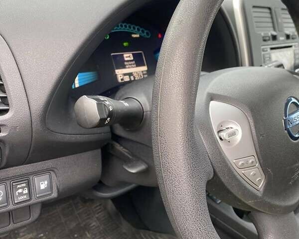 Синий Ниссан Лиф, объемом двигателя 0 л и пробегом 56 тыс. км за 6500 $, фото 13 на Automoto.ua