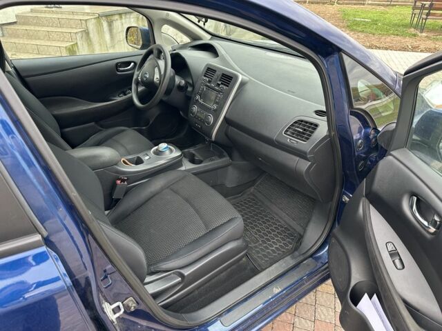 Синий Ниссан Лиф, объемом двигателя 0 л и пробегом 180 тыс. км за 7000 $, фото 3 на Automoto.ua