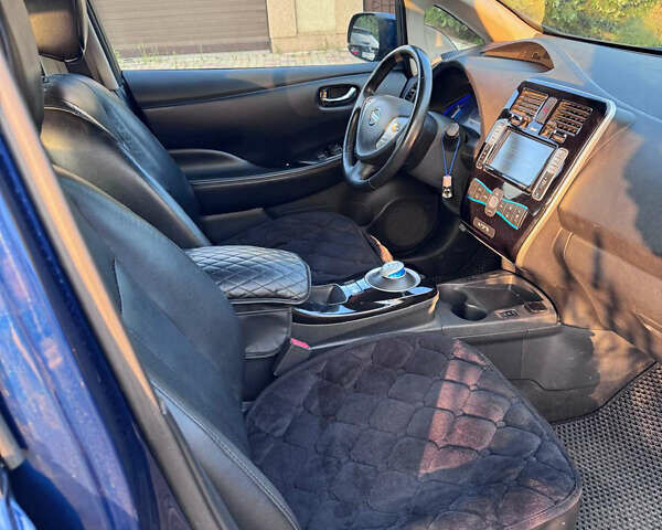 Синий Ниссан Лиф, объемом двигателя 0 л и пробегом 98 тыс. км за 7500 $, фото 7 на Automoto.ua