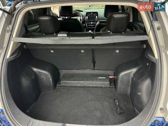 Синий Ниссан Лиф, объемом двигателя 0 л и пробегом 53 тыс. км за 10300 $, фото 12 на Automoto.ua