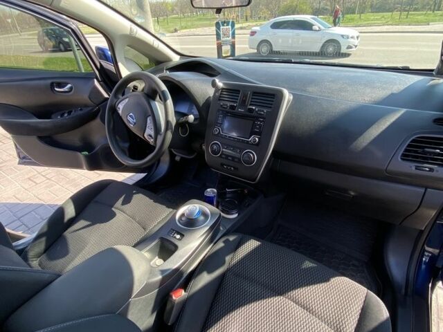 Синий Ниссан Лиф, объемом двигателя 0 л и пробегом 110 тыс. км за 6450 $, фото 6 на Automoto.ua
