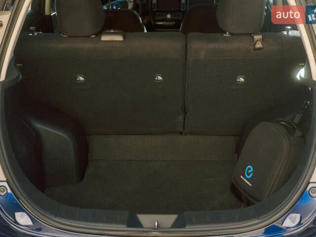 Синій Ніссан Ліф, об'ємом двигуна 0 л та пробігом 79 тис. км за 8700 $, фото 16 на Automoto.ua