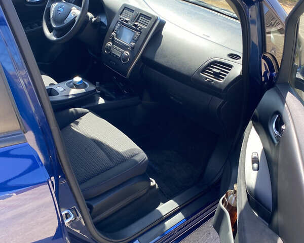 Синий Ниссан Лиф, объемом двигателя 0 л и пробегом 101 тыс. км за 8700 $, фото 26 на Automoto.ua