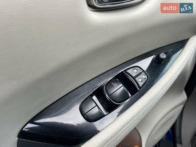 Синий Ниссан Лиф, объемом двигателя 0 л и пробегом 126 тыс. км за 7900 $, фото 7 на Automoto.ua