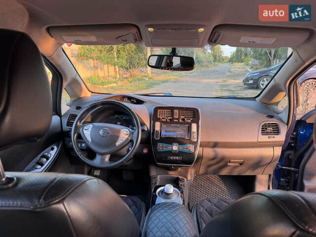 Синий Ниссан Лиф, объемом двигателя 0 л и пробегом 98 тыс. км за 7500 $, фото 4 на Automoto.ua
