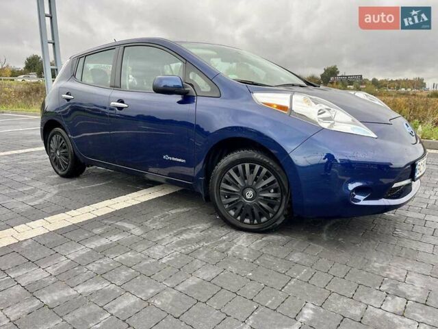 Синий Ниссан Лиф, объемом двигателя 0 л и пробегом 107 тыс. км за 9000 $, фото 12 на Automoto.ua