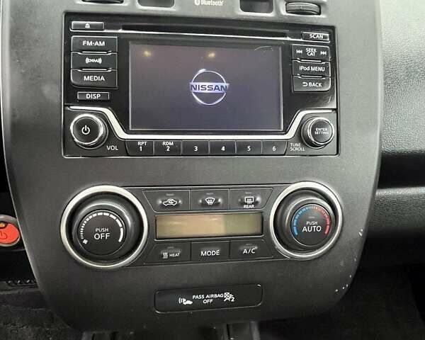 Синий Ниссан Лиф, объемом двигателя 0 л и пробегом 107 тыс. км за 9000 $, фото 18 на Automoto.ua