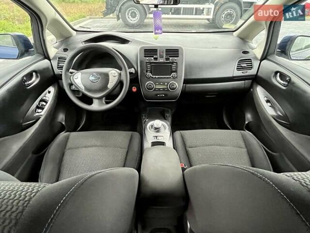 Синий Ниссан Лиф, объемом двигателя 0 л и пробегом 107 тыс. км за 9000 $, фото 13 на Automoto.ua