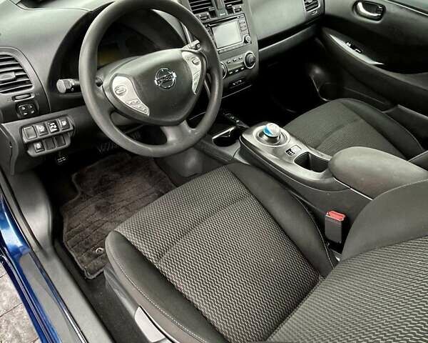 Синий Ниссан Лиф, объемом двигателя 0 л и пробегом 107 тыс. км за 9000 $, фото 26 на Automoto.ua