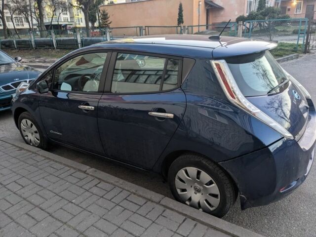 Синий Ниссан Лиф, объемом двигателя 0 л и пробегом 114 тыс. км за 6500 $, фото 1 на Automoto.ua