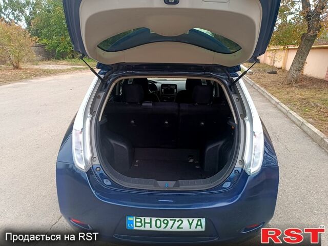 Синій Ніссан Ліф, об'ємом двигуна 0 л та пробігом 155 тис. км за 5300 $, фото 5 на Automoto.ua