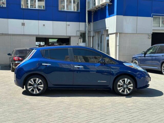 Синий Ниссан Лиф, объемом двигателя 0 л и пробегом 191 тыс. км за 7390 $, фото 5 на Automoto.ua