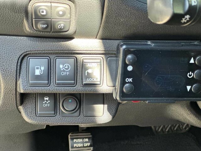 Синий Ниссан Лиф, объемом двигателя 0 л и пробегом 191 тыс. км за 7390 $, фото 19 на Automoto.ua