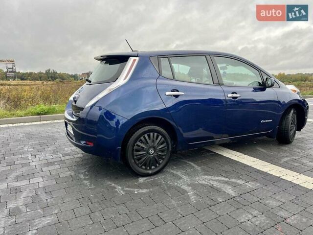 Синий Ниссан Лиф, объемом двигателя 0 л и пробегом 107 тыс. км за 9000 $, фото 3 на Automoto.ua