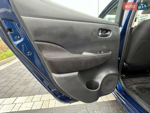 Синий Ниссан Лиф, объемом двигателя 0 л и пробегом 107 тыс. км за 9000 $, фото 24 на Automoto.ua