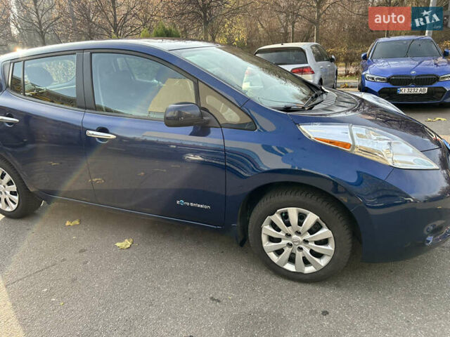 Синий Ниссан Лиф, объемом двигателя 0 л и пробегом 82 тыс. км за 8300 $, фото 3 на Automoto.ua