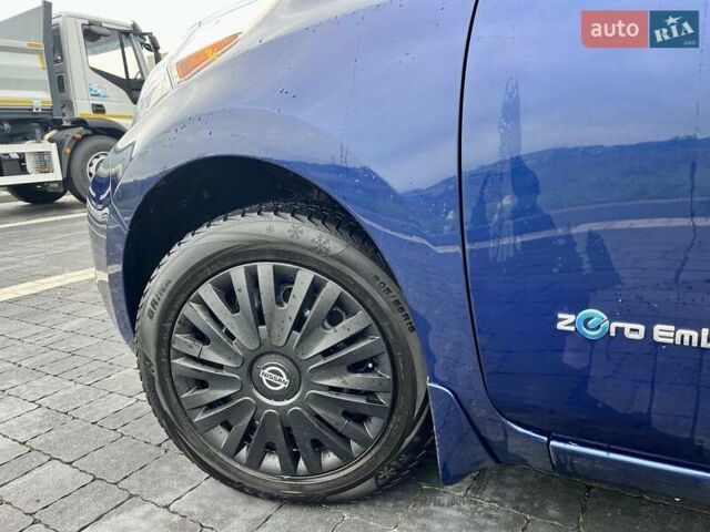 Синий Ниссан Лиф, объемом двигателя 0 л и пробегом 107 тыс. км за 9000 $, фото 6 на Automoto.ua